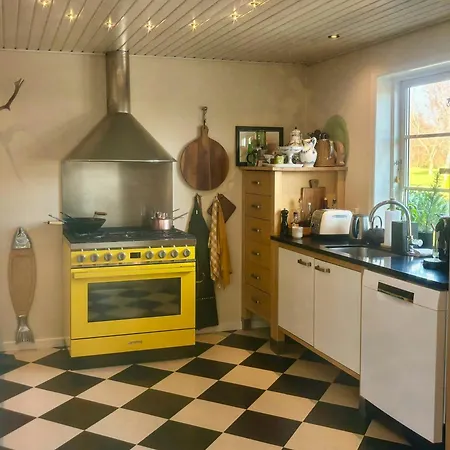 Beautiful Log House With A Pool In South Funen Semesterbostad *