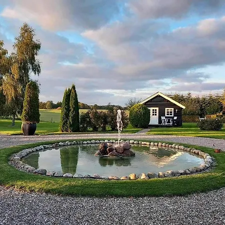 Beautiful Log House With A Pool In South Funen Semesterbostad *