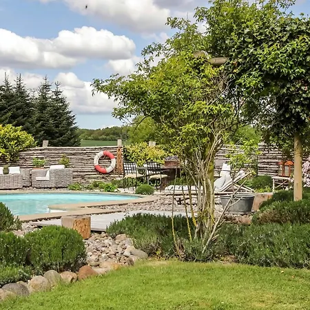 Beautiful Log House With A Pool In South Funen Semesterbostad Vester-Skerninge
